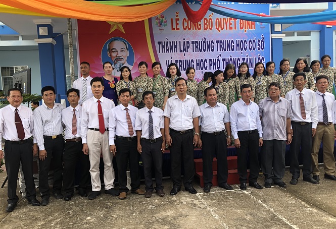 8 5 Thanh+lap+truong+THPT+Tan+Loc
