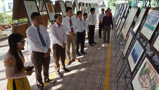 Trưng bày chuyên đề về Hoàng Sa – Trường Sa tại Trường THCS và THPT Tân Lộc