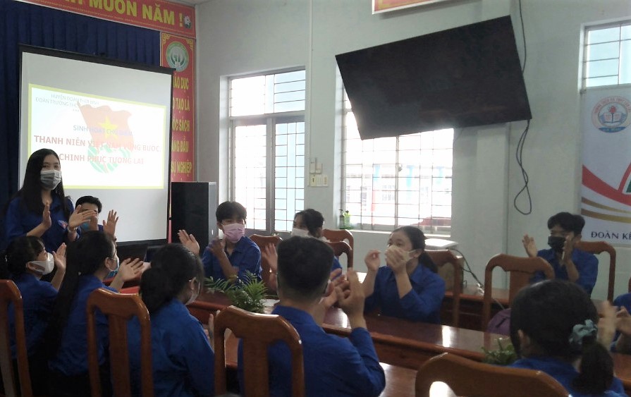 Hinh anh 4 Đoàn viên sinh hoạt tập thể