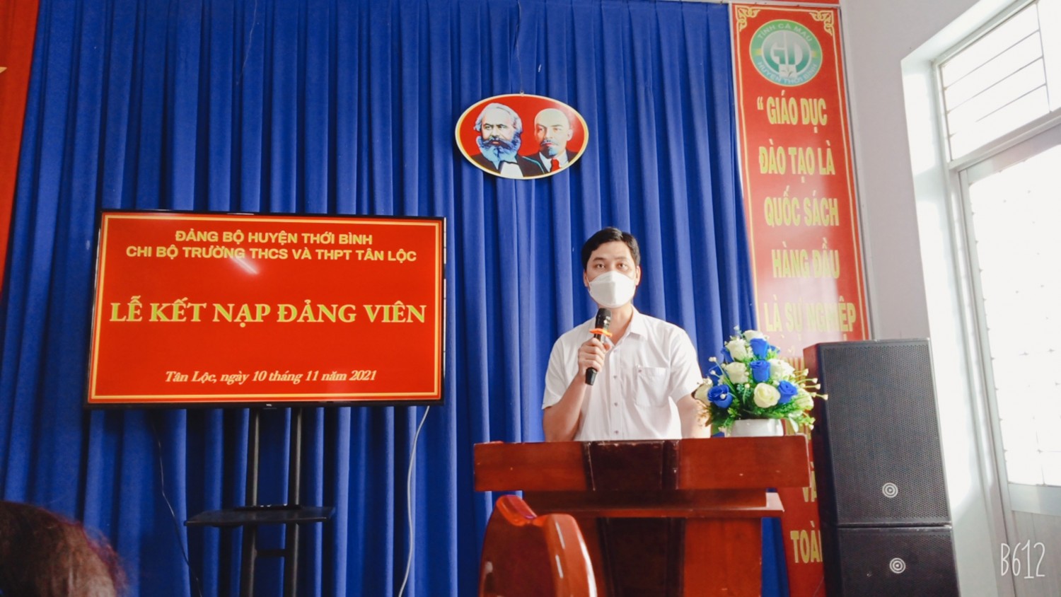 ĐC bí thư chúc mùng và phân công