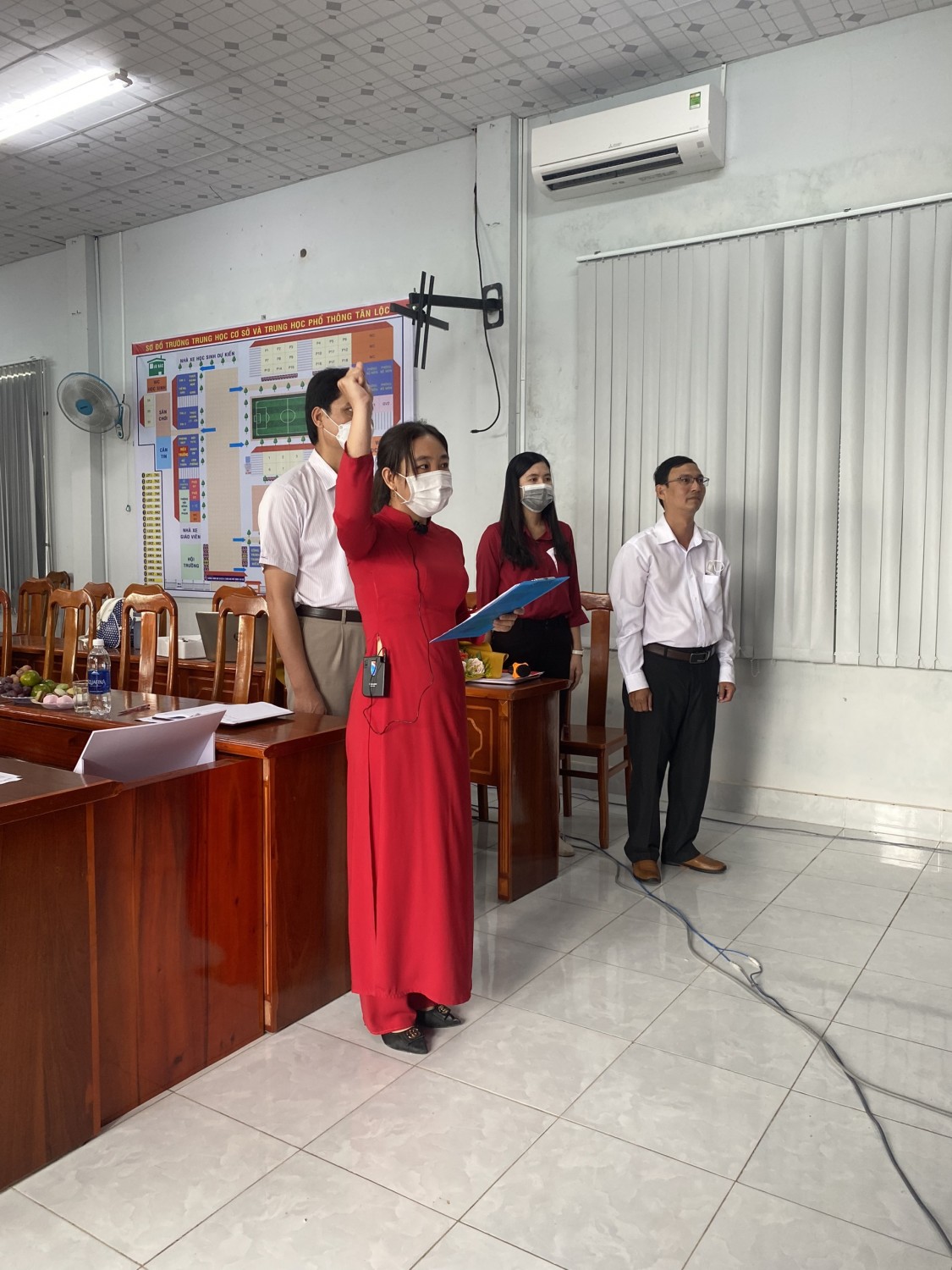 ĐC Ngọc đọc lời tuyên thệ