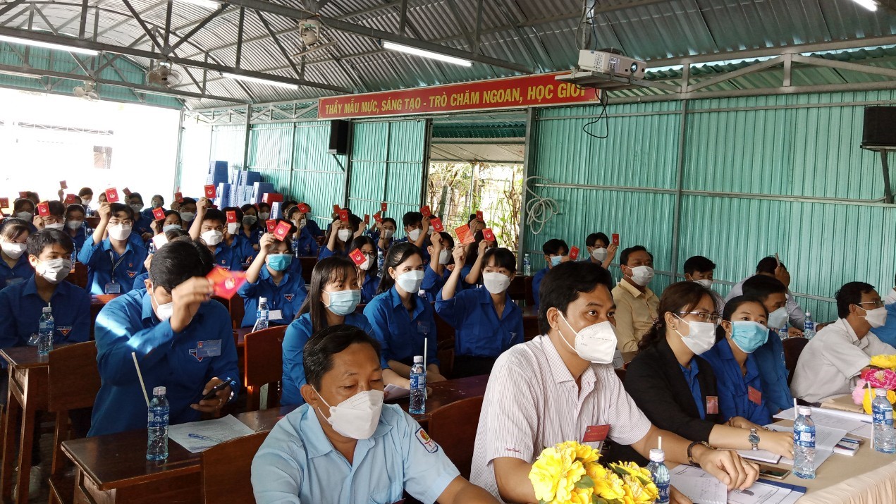 5 Đại biểu tham gia biểu quyết
