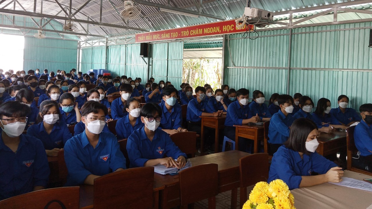 LỄ KẾT NẠP ĐOÀN VIÊN MỚI