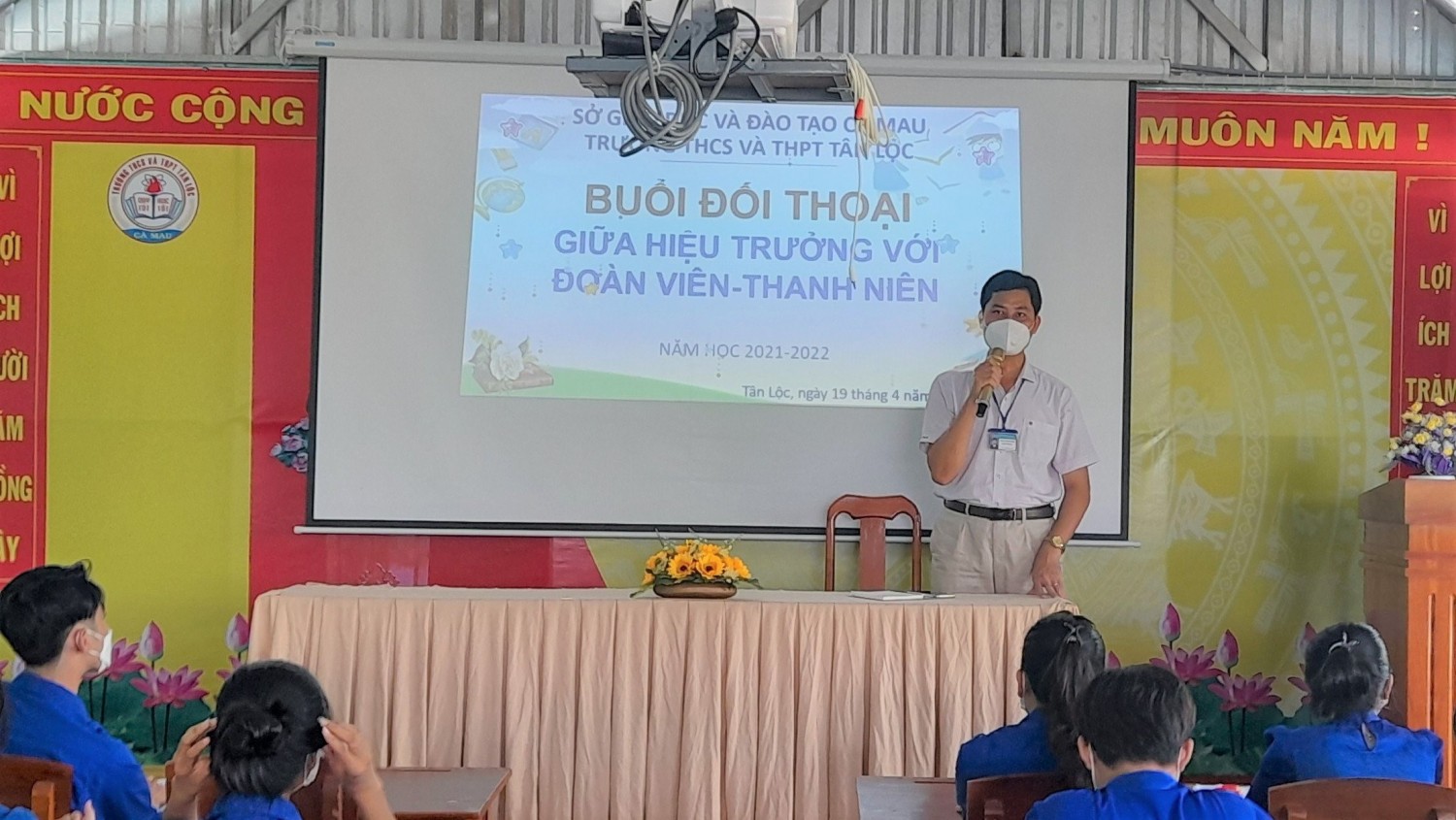 ĐỐI THOẠI GIỮA HIỆU TRƯỞNG VÀ ĐOÀN VIÊN -THANH NIÊN