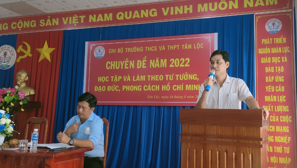 thầy Dũng