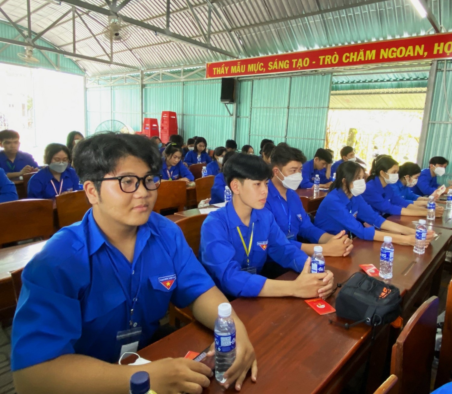 Đại hội tập trung lắng nghe