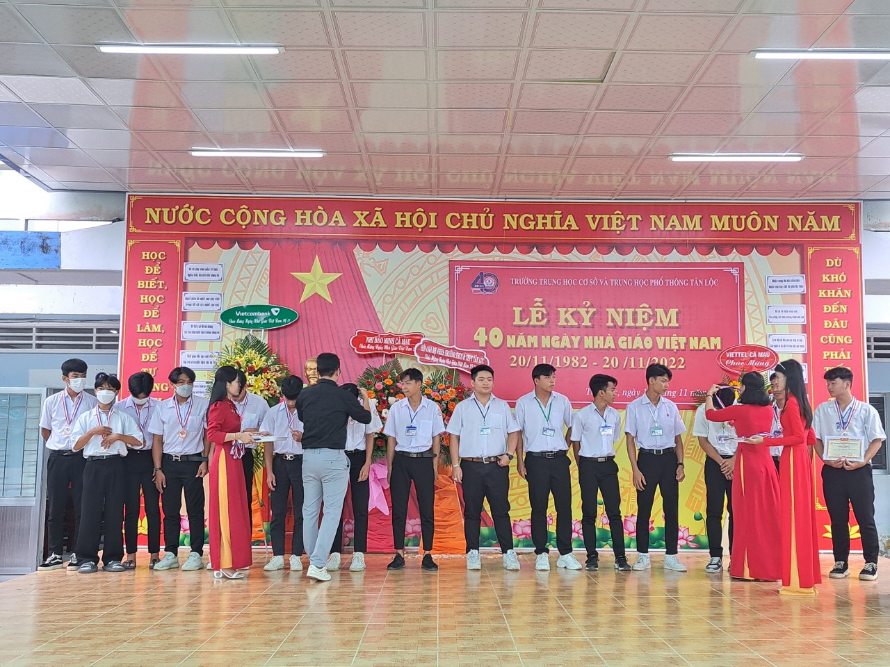 TRAO GIẢI THỂ THAO BC NAM