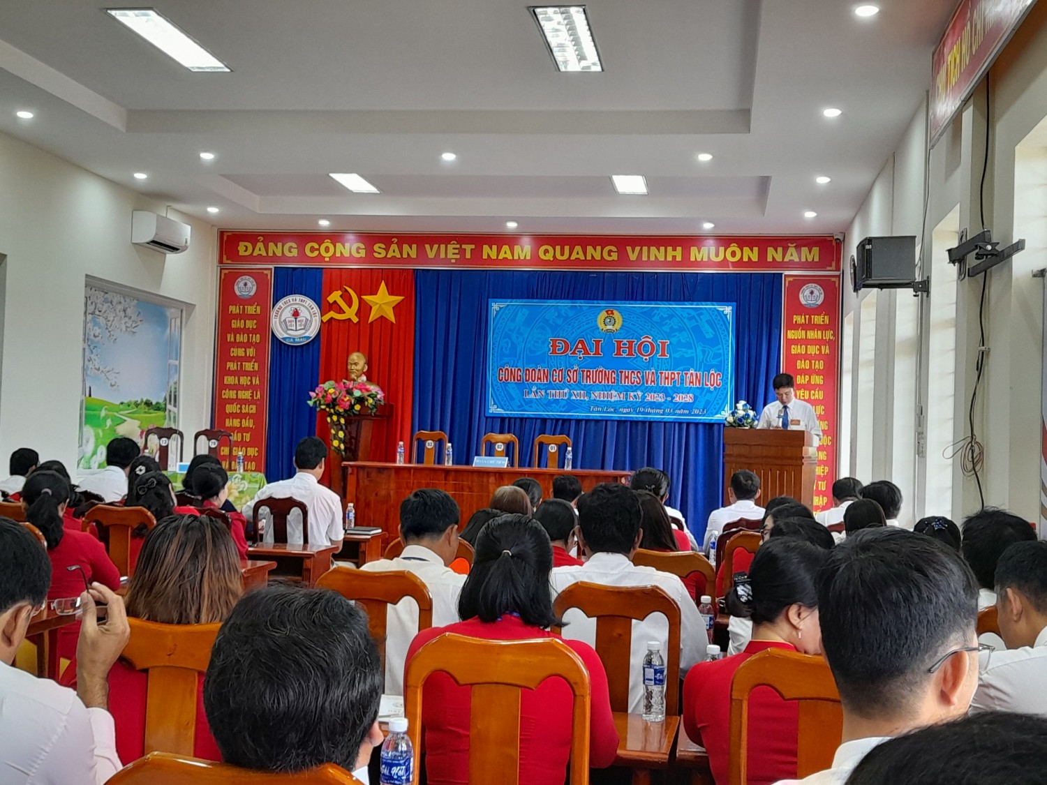 TRƯỜNG THCS VÀ THPT TÂN LỘC TỔ CHỨC THÀNH CÔNG ĐẠI HỘI CÔNG ĐOÀN