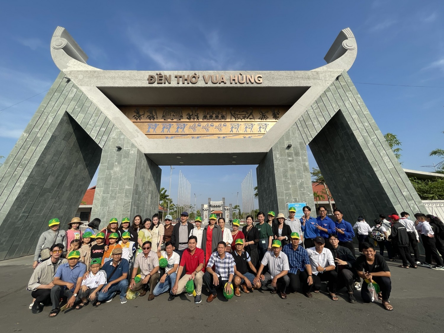 TRƯỜNG THCS VÀ THPT TÂN LỘC TỔ CHỨC HOẠT ĐỘNG TRẢI NGHIỆM NHÂN NGÀY QUỐC TẾ PHỤ NỮ