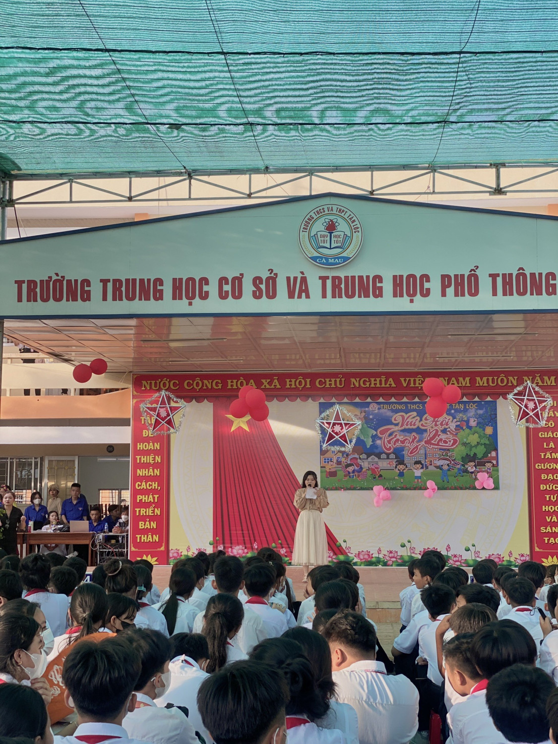 ĐOÀN- ĐỘI TỔ CHỨC TẾT TRUNG THU CHO CÁC EM THIẾU NHI
