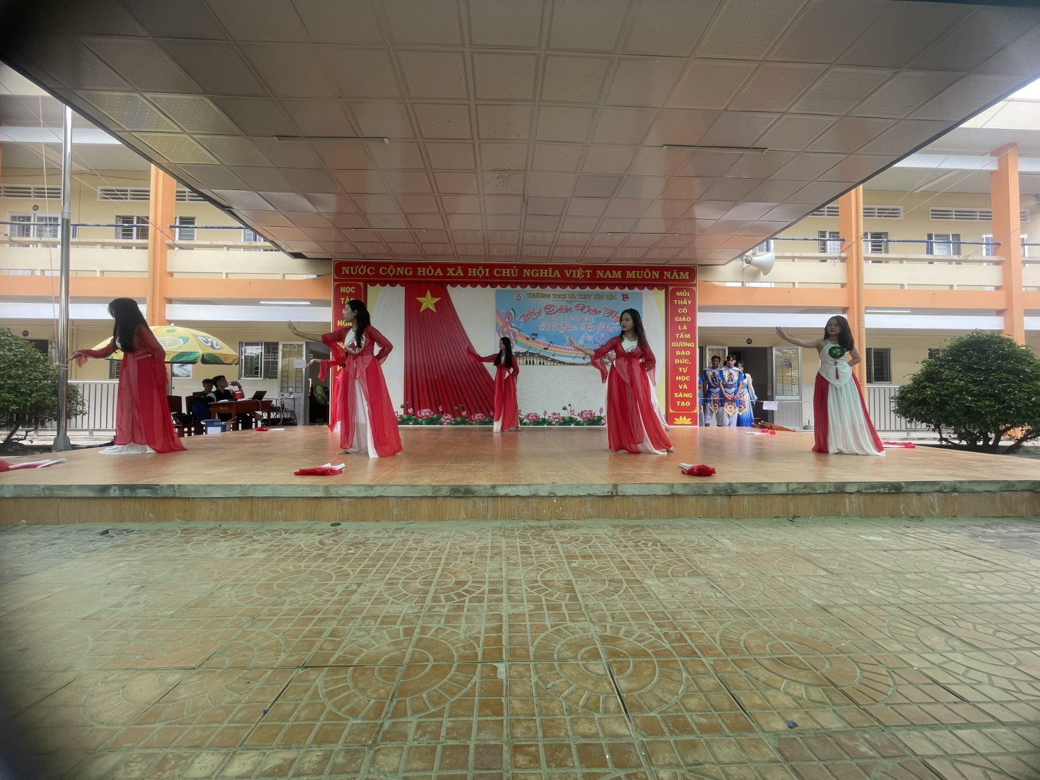 hình vn 12