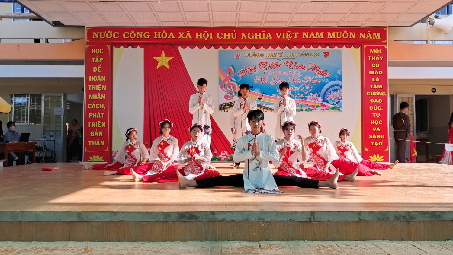 hình vn 13