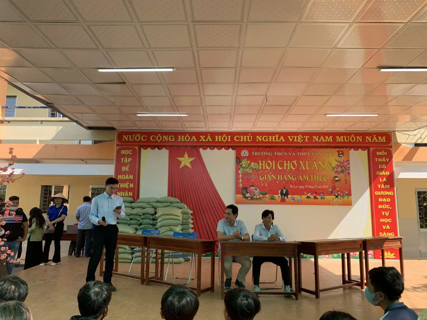 phát gạo 1