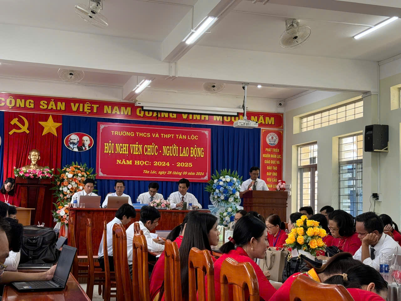 hình hội nghị 2