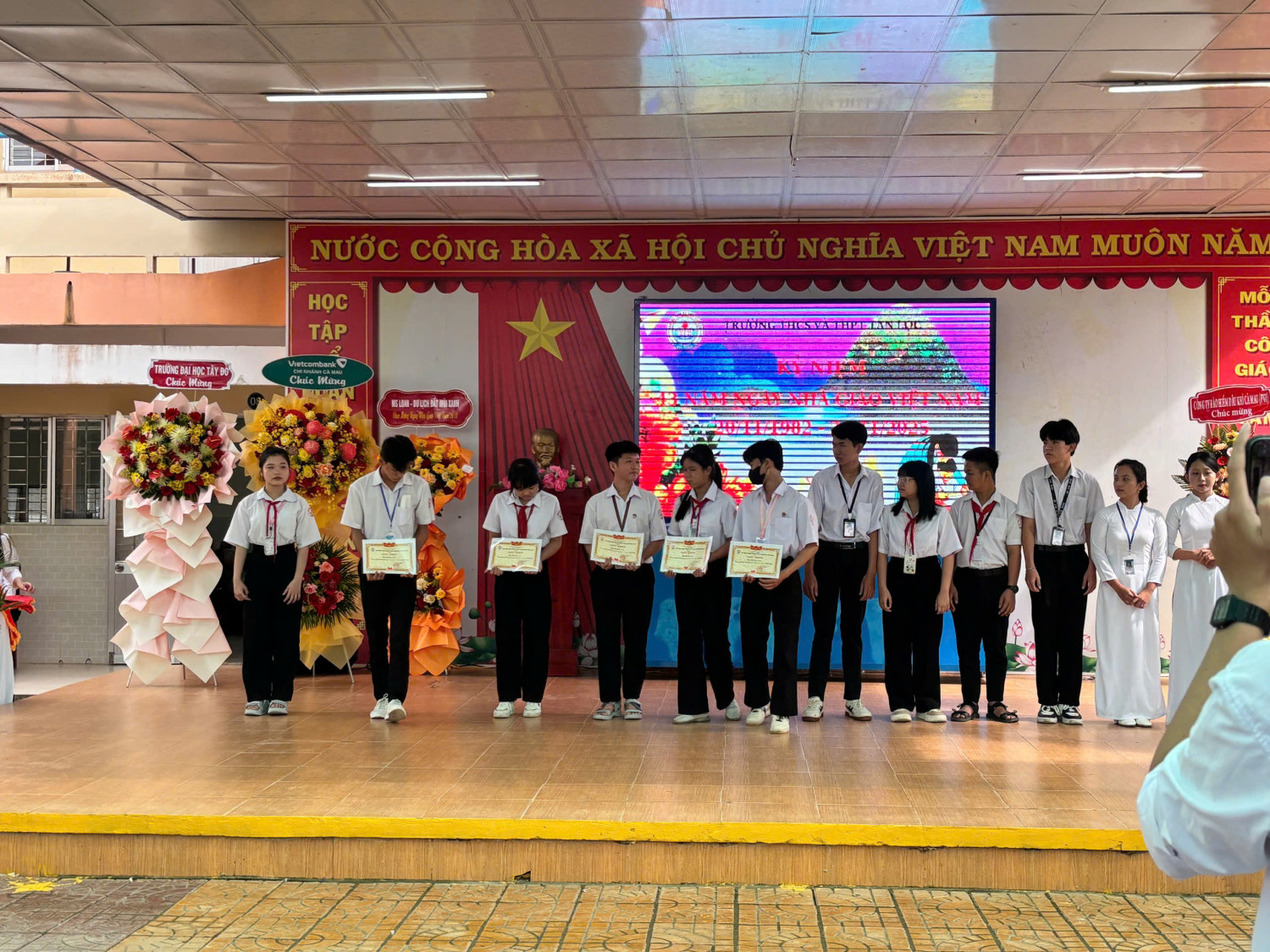lễ 19
